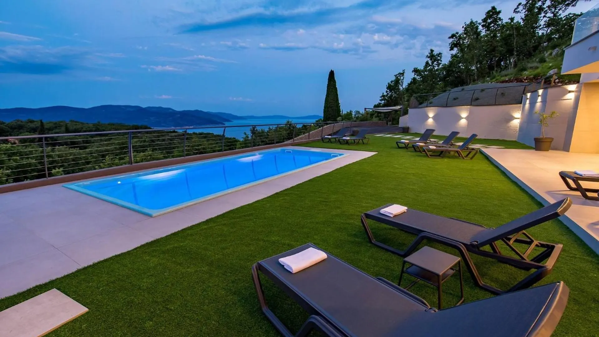Luxury Villa Amataa - 38M2 Pool, Jacuzzi, Sauna Moscenicka Draga Croatia