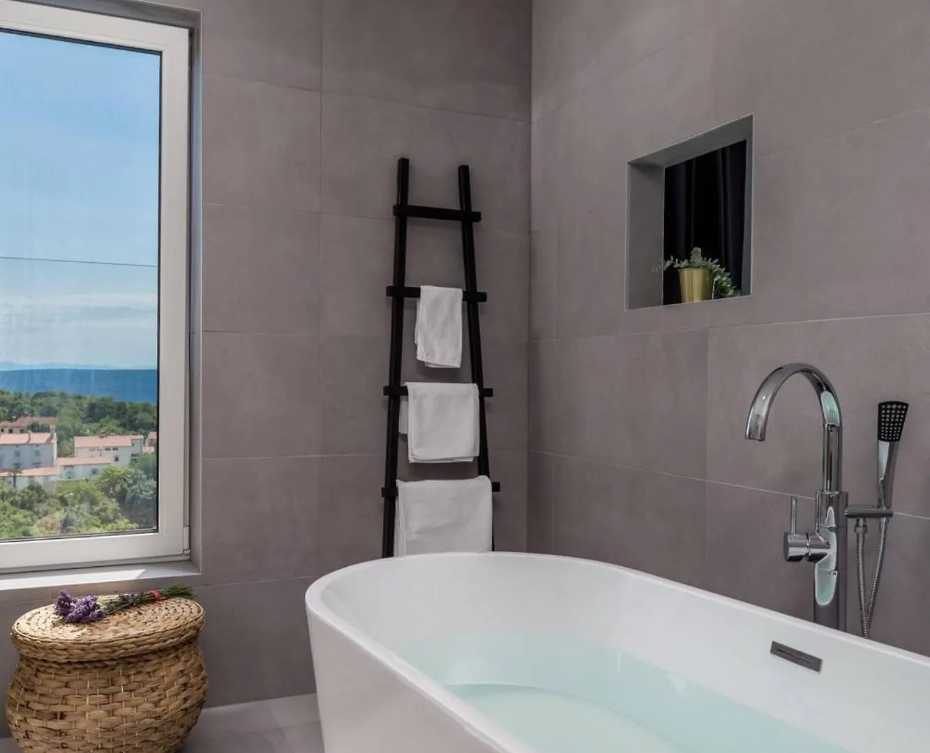 Luxury Villa Amataa - 38M2 Pool, Jacuzzi, Sauna Moscenicka Draga